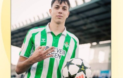 记者：尤文原本接近签下19岁前锋埃斯特万，但贝蒂斯突然反悔