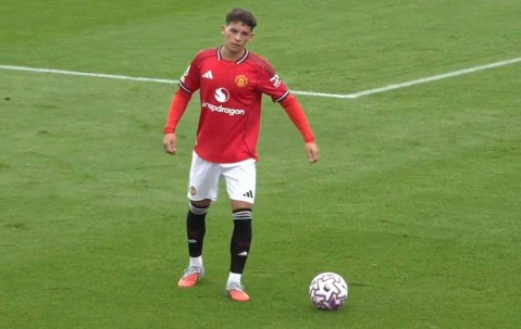 阿莫林改革训练激活曼联！青训福登圣诞有望首秀，已成马奎尔小弟