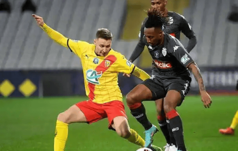 法甲焦点战：朗斯VS欧塞尔，榜眼与保级队的生死对决