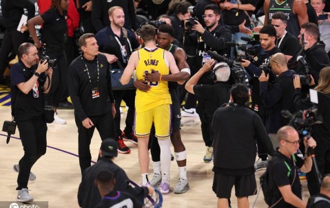 里夫斯拒湖人4年8920万美元顶薪续约 明夏谋求更大合同