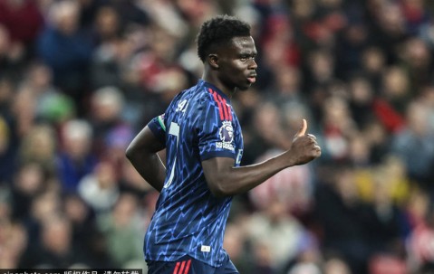 观战台：枪手苦战维拉+曼城遇黑马 梅西冲击生涯第47冠