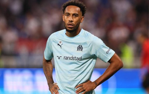 1-0，87分钟绝杀，乌龙球制胜，里昂掀翻法甲10冠王，3连胜排第2