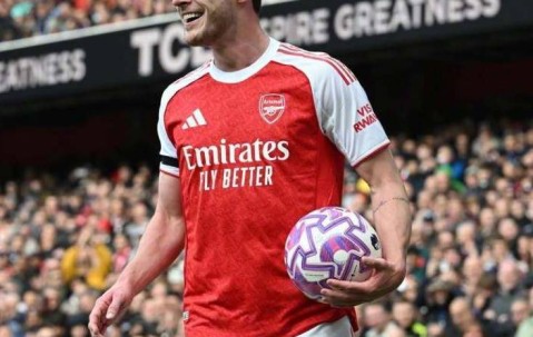 C罗迷弟双响难救主，铁卫破631天进球荒，阿森纳3-2险胜切尔西