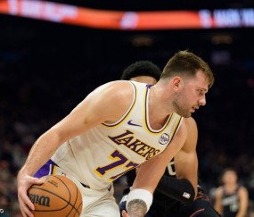 官方实力榜:雷霆居首火箭升第三 湖人第7勇士NO.17