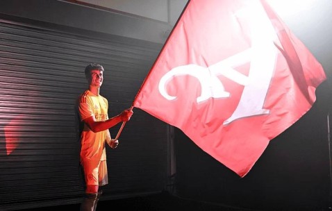 切尔西跟队记者：30岁凯帕与阿森纳签订3年合同