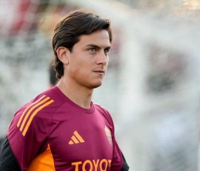 足坛狂欢夜：曼联4-4惊天平局，罗马小胜续命，贝蒂斯难求三分终止连胜