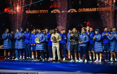 恩里克执教巴黎法甲联赛76场，追平埃梅里成历史第三