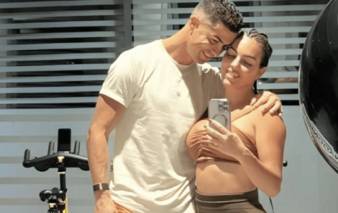 真就只有乔治娜才能和C罗在一起！前尤文球员：C罗晚上11点叫我去健身房加练，我没去