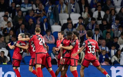 西甲积分榜最新战报：巴萨爆冷失利，马竞惜平，巴列卡诺绝杀皇家社会