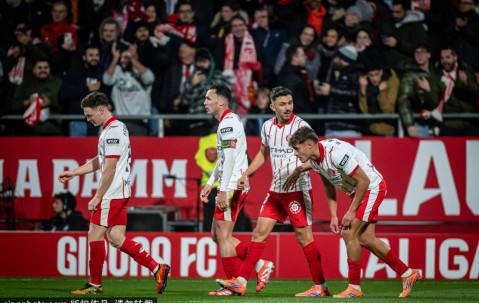 西甲积分榜：皇马止连败暂升第二，落后巴萨4分的背后故事与战术解析