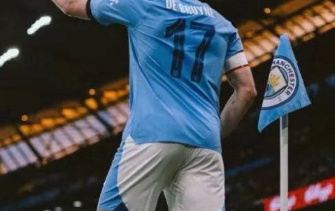 德布劳内宣布加盟那不勒斯，签下3年长约挑战意甲巅峰