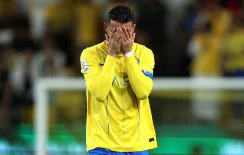 第3次罢赛逼宫，C罗考虑逃离沙特，曼联率先表态：不会再签他