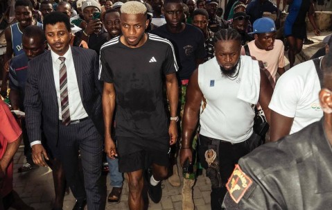 曼联欲降低奥斯梅恩工资要求，传意甲神锋或加盟尤文图斯