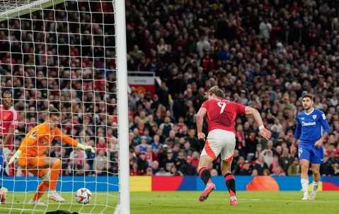 曼联3000万英镑转会计划获支持，霍伊伦德信心下滑