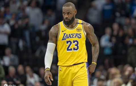 手握球员选项!曝湖人卖队并不影响詹姆斯做决定