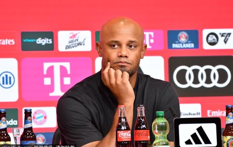 杰克逊转会风波：拜仁队徽现身，未来去向成谜！