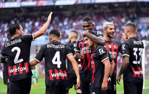 意甲领头羊轰然倒地！萨里神换人导演绝杀，拉齐奥1-0复仇AC米兰