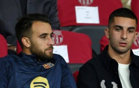 从面临清洗到绝对主力！弗里克慧眼识珠 巴萨多面手彻底逆袭