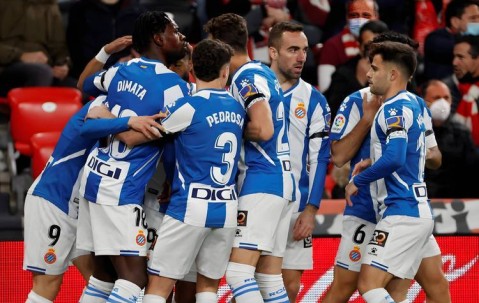 西甲凌晨焦点战！比利亚雷VS贝蒂斯，争冠集团卡位战燃情上演