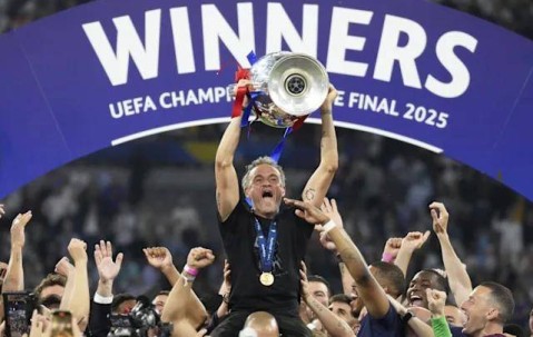 两次率队加冕三冠王有多难？仅2人做到，瓜帅上榜，均是巴萨出品