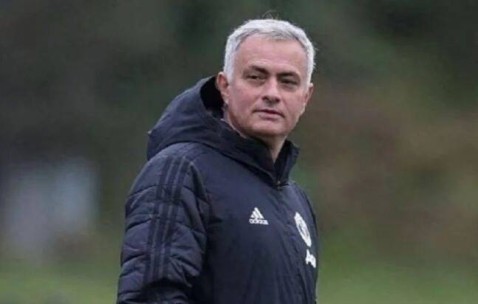 3亿转会费狂喜之谜！穆帅回归曼联，小编我却因过度负责错过我真正想要的…