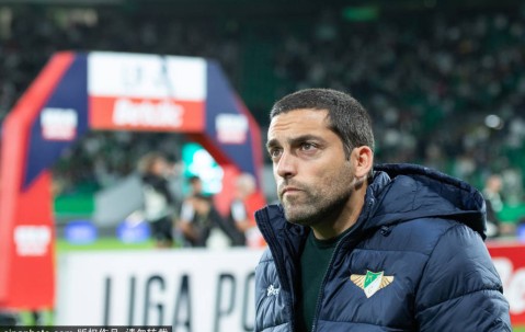 穆帅归来：切尔西的欧冠梦与本菲卡的挑战