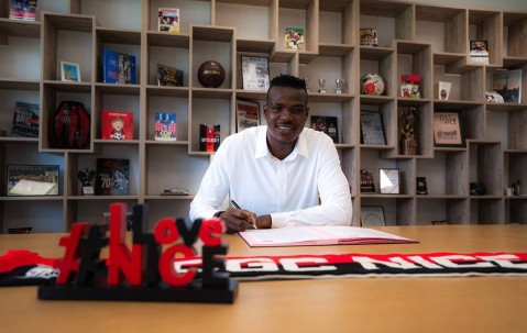 官方：19岁曼城中卫朱马-巴租借加盟尼斯，为期一年