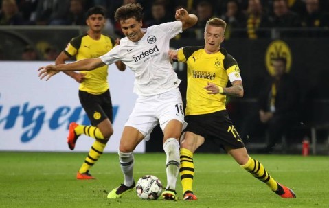 德甲中游对决！多特蒙德主场迎战科隆，青春风暴与铁血军团谁能抢占先机？