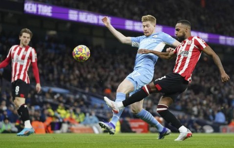 反击陷阱！布伦特 4 场不败主场恭候，曼城携哈兰德冲冠却暴露致命软肋