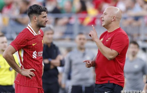利物浦退到墙角，切尔西严阵以待，杯赛专家马雷斯卡还需长跑王斯洛特认证？