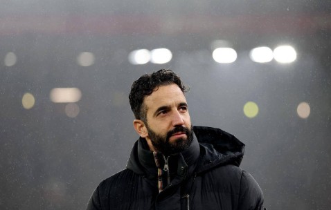 曼联全力出击！开启顶级门将与意甲中场的转会谈判