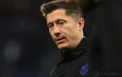 巴萨瞄准弗拉霍维奇，计划冬窗低价引进或2026年免签