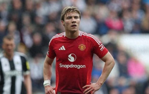 霍伊伦周日早上体检，那不勒斯年薪五百万欧