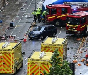 驾车冲撞利物浦队夺冠庆祝球迷!英国54岁男子被判21年6个月