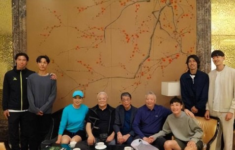 上海男足主教练离队，法甲名帅将接掌指挥棒