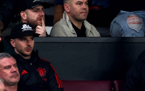 曼联考虑2000万清洗芒特！伤病太多25万周薪太高，换帅后又沦为铁打替补