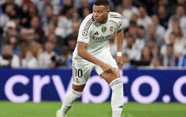 姆巴佩伤情或将缺席欧冠关键战，皇家马德里面临挑战。