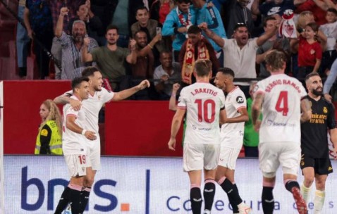 巴萨强势横扫塞维利亚，欧冠5冠王继续霸占西甲榜首