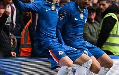 加纳乔处子球致敬C罗，桑德兰93分钟绝杀，2-1终结切尔西6连胜