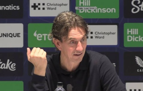 弗兰克：丹索接替罗梅罗表现很好；范德芬承担了更多领袖责任