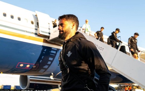 欧联杯决赛切尔西9分钟丢球！名宿乔·科尔怒指一人：就是他的锅！