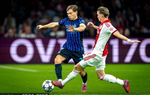 意甲焦点战：巴雷拉与苏西奇的默契配合，迪马尔科绝杀引领国米走向胜利