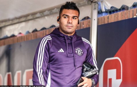 西尔维斯特：曼联想要下赛季参加欧冠几乎不可能，球员需屏蔽外界噪音