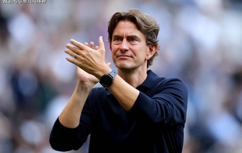 不像是职业教练？热刺排名第14战绩一泻千里，弗兰克被球迷狂喷