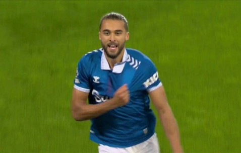 免费空霸表态乐意加盟曼联！拉爵尚未展开谈判，两大障碍制约转会