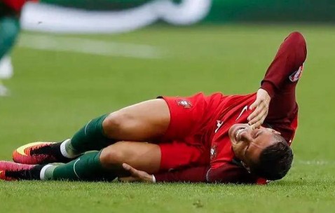 C罗遭遇沙特杯翻车，多项赛事冠军梦碎