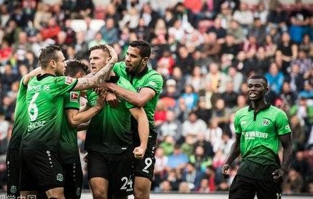 德甲：奥格斯堡VS莱比锡红牛赛前全方位分析与比分预测