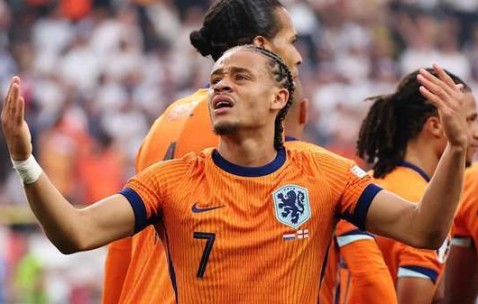 巴萨密会德甲新星经纪人 今夏重点补强左路