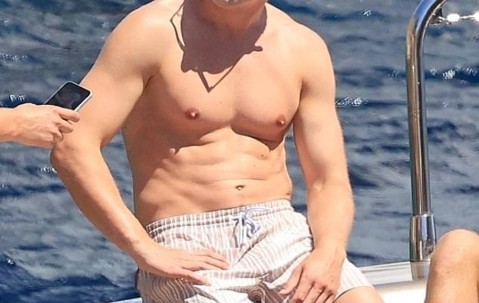 曝曼联欲等奥斯梅恩降薪加盟，拒争法甲免费神锋，内幕真相揭秘