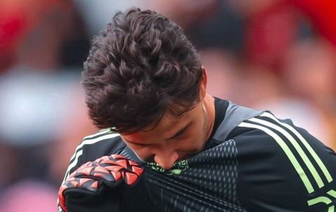 拉门斯两举动征服曼联！阿莫林仍拒绝确认1号，提醒考验还在后头